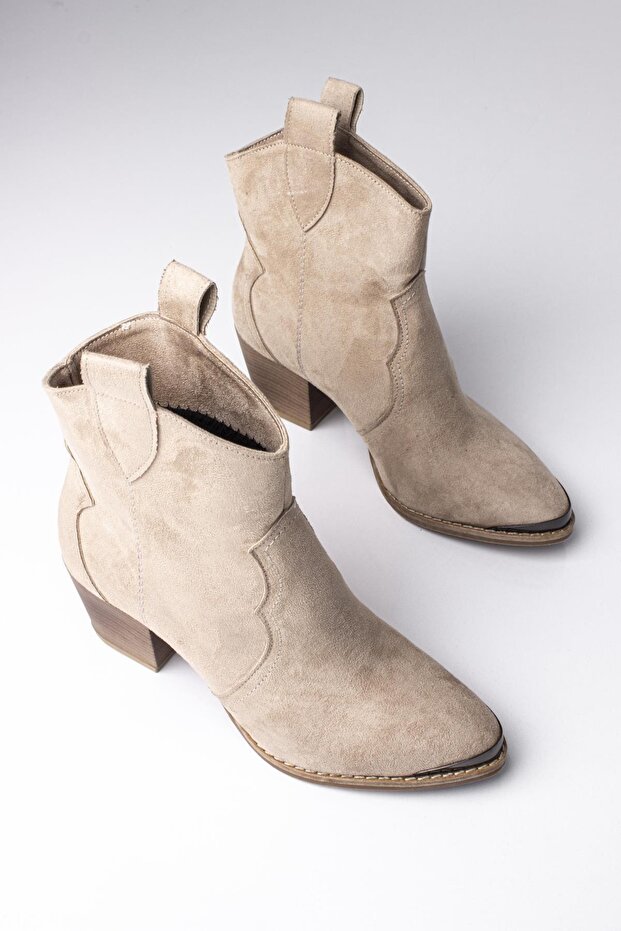 Brush Women’s Cowboy Short Boots