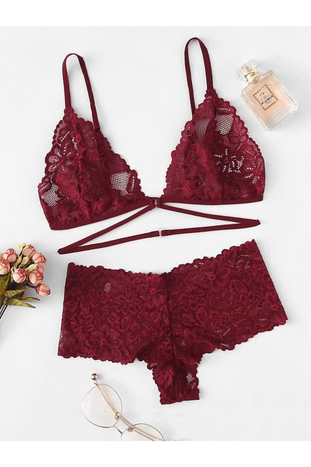 Women's Burgundy Front Clip Lace Stylish Bra Panties Set