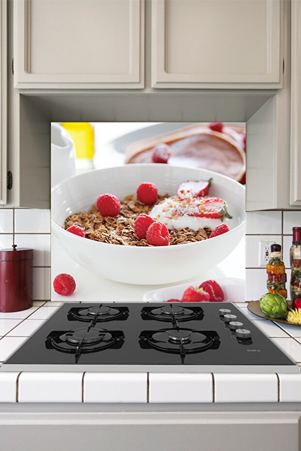 ملصق حبوب الإفطار خلف موقد المطبخ