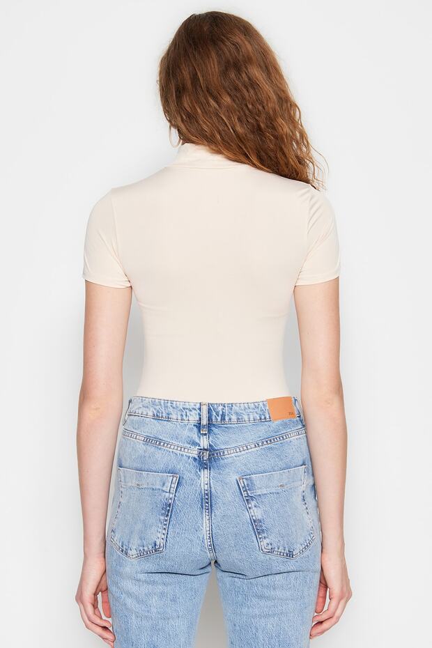 Taş Fermuarlı Dik Yaka Fermuarlı Kısa Kollu Esnek Çıtçıtlı Örme Body TWOAW21BD0009 - 11