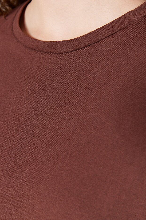 Kahverengi %100 Pamuk Bisiklet Yaka Oversize/Geniş Kalıp Örme T-Shirt TWOSS20TS0134 - 9