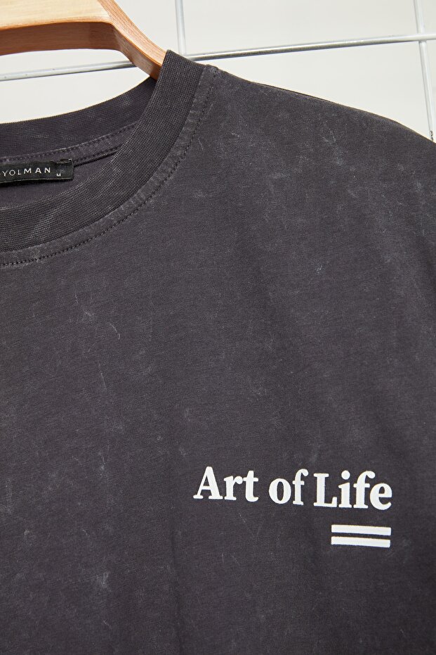 Antrasit Oversize/Geniş Kesim Soluk Efektli Yazı Baskılı %100 Pamuklu T-Shirt TMNSS23TS00166 - 9