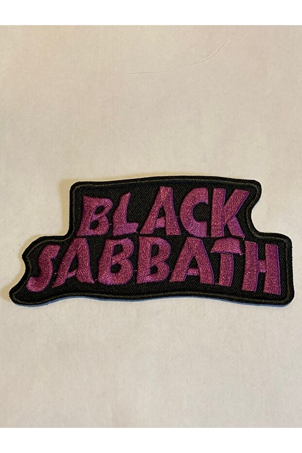رقعة شعار Black Sabbath باللون الأرجواني