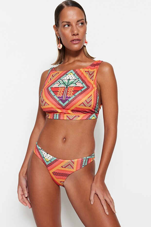 Tropikal Desenli Normal Paça Bikini Altı TBESS22BA0306 - 1