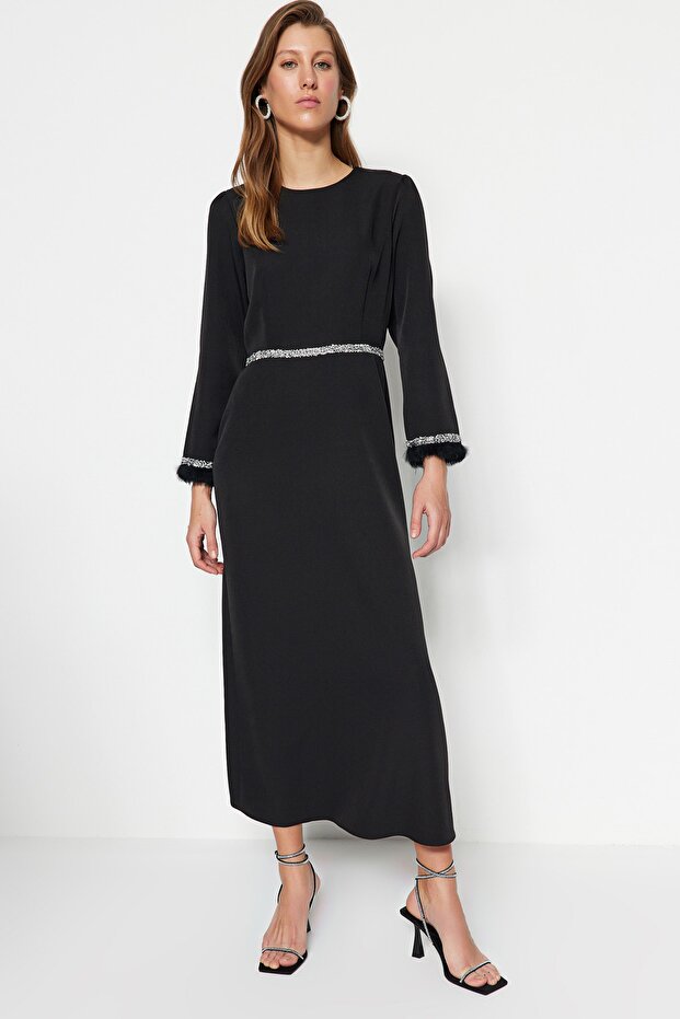 Schwarzes Abendkleid mit Steinen und Manschettendetail TCTSS23DB00039 - 1