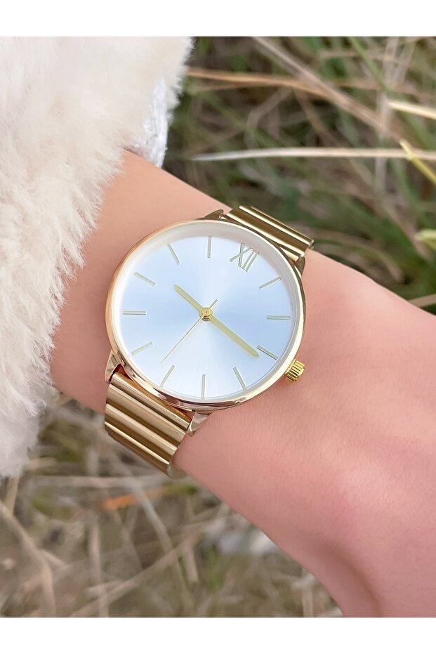 Roman Numeral Women's Wristwatch