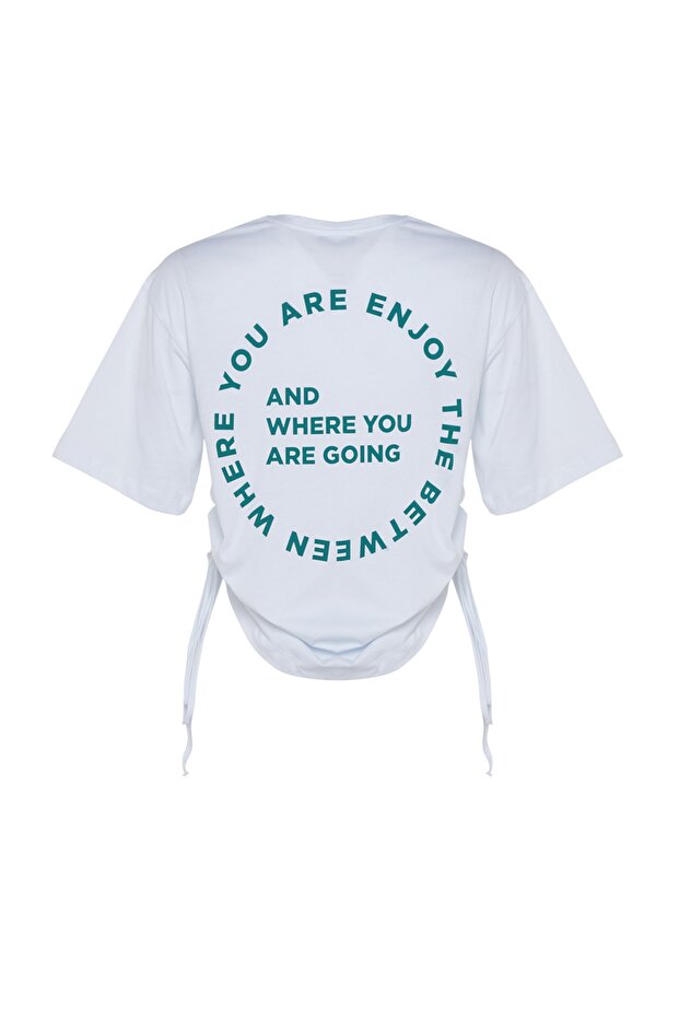 Beyaz %100 Pamuk Sırt Baskılı Büzgülü Oversize/Geniş Kesim Bisiklet Yaka T-Shirt TWOSS23TS00150 - 8