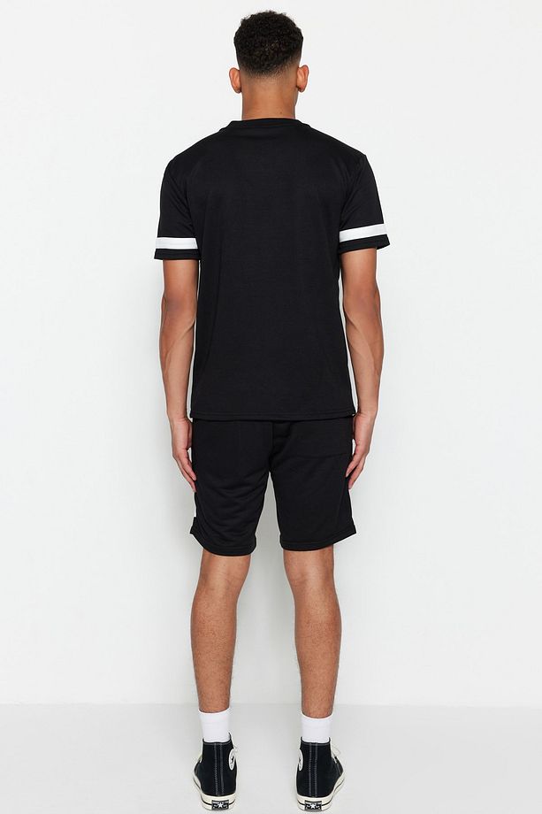 Siyah Eşofman Takımı Regular/Normal Kesim Nakışlı Kontrast Panelli T-Shirt/Şort TMNSS21EM0077 - 4