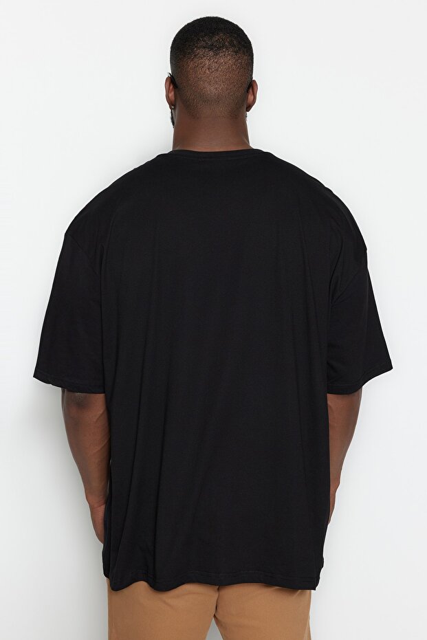 Büyük Beden Siyah Oversize/Geniş Kesim Rahat Basic %100 Pamuklu T-Shirt TMNSS23TS00139 - 12