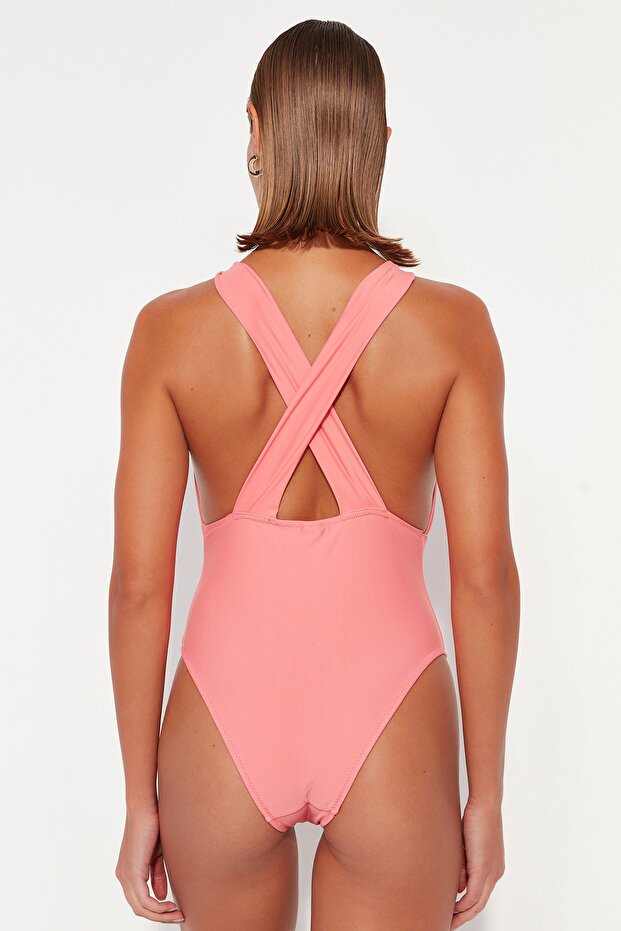 Pembe Halter Yaka Cut Out Detaylı Normal Paça Mayo TBESS23MA00319 - 6