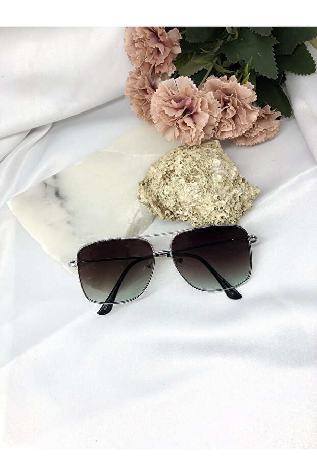 نظارة شمسية رجالية مستطيلة الشكل باللون الرمادي من Tersa - 2