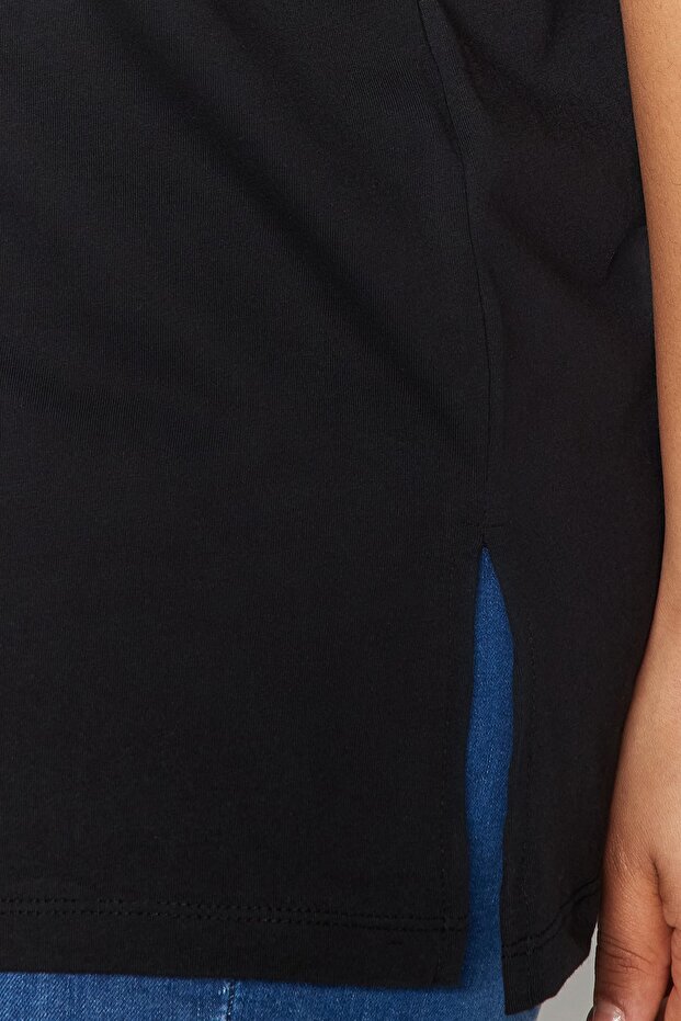 Czarny T-shirt z golfem i rozcięciem, 100% bawełna, dzianina TBBSS22BF0031 - 3