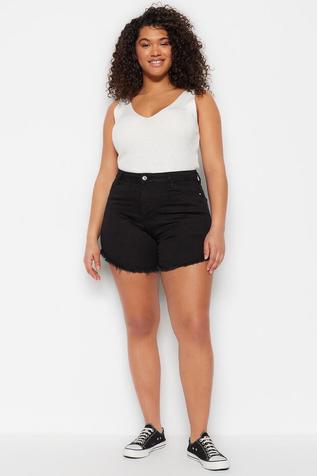 Siyah Paçası Püsküllü Esnek Skinny Fit Büyük Beden Denim Şort & Bermuda TBBSS23CJ00016 - 7