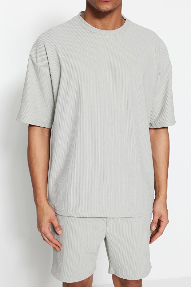 Basic Gri Oversize/Geniş Kesim Dokulu Kırışmaz Ottoman T-Shirt TMNSS23TS00081 - 6