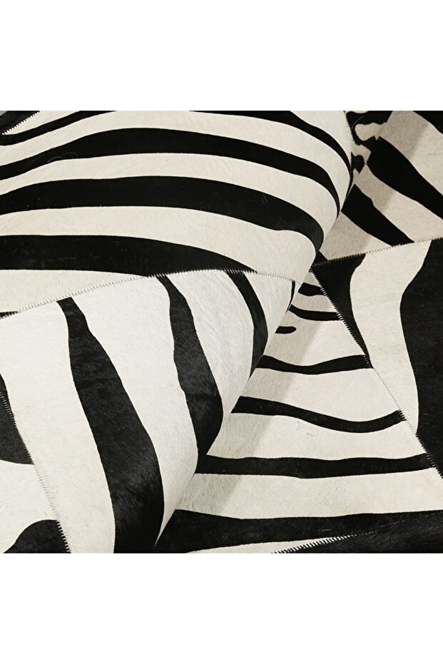 Zebra Desenli Dana Derisi Patchwork Halı - 4