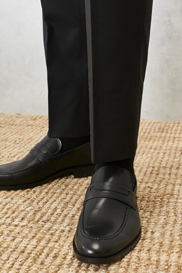 حذاء كلاسيكي أسود بدون نمط للرجال - 5