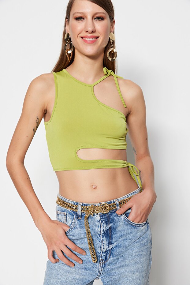 Yağ Yeşil Crop Örme Pencere/Cut Out Detaylı Bluz TPRSS23BZ00026 - 2