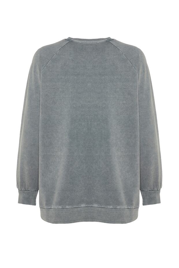 Szara bluza z dzianiny oversize z rozcięciami po bokach i przetarciami TCTSS23TW00062 - 16