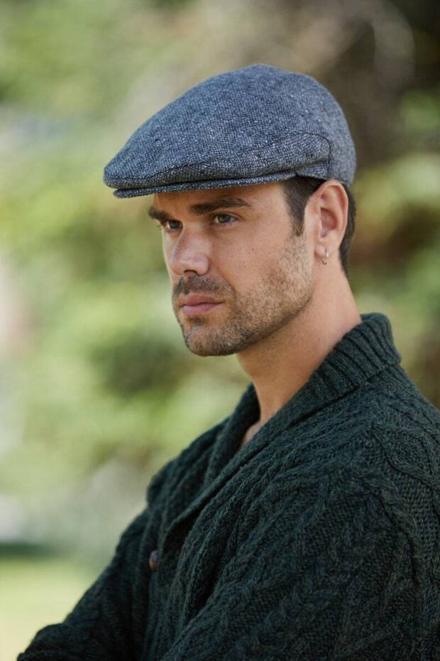 Italian Mold Men's Hat Wool London Cap with Elastic Back