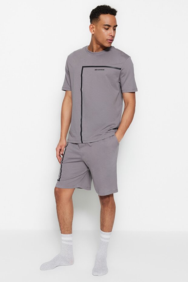 Gri Regular Fit Bisiklet Yaka Baskılı Şortlu Pijama Takımı TMNSS23PT00017 - 5