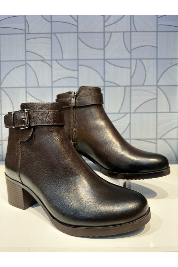 8340 Women's Brown Genuine Leather Belt Buckle Detailed Zippered Casual Boots