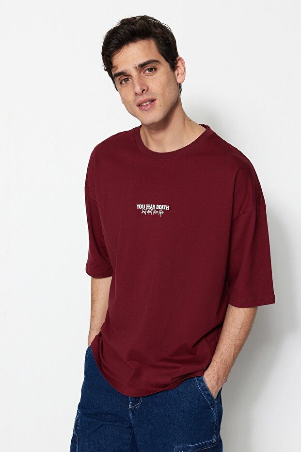 Bordo Oversize/Geniş Kesim %100 Pamuklu Minimal Yazı Baskılı T-Shirt TMNSS23TS00099 - 3