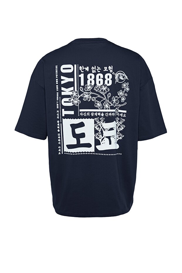 Lacivert Oversize/Geniş Kesim Uzak Doğu Baskılı Kısa Kol %100 Pamuklu T-Shirt TMNSS23TS00170 - 6
