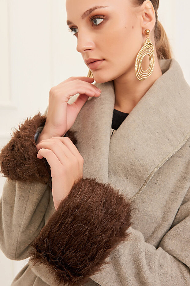 Women's Bitter Brown Fur Bracelet 30092