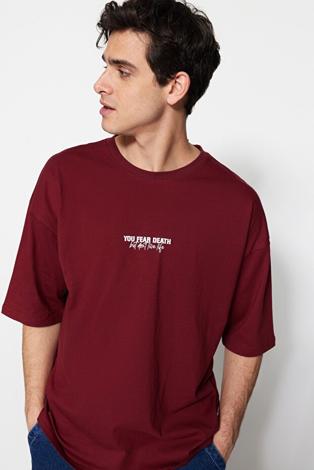 Bordo Oversize/Geniş Kesim %100 Pamuklu Minimal Yazı Baskılı T-Shirt TMNSS23TS00099 - 1
