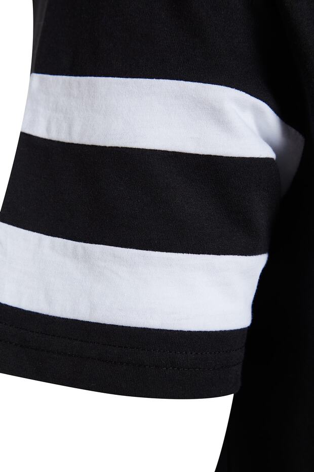 Siyah Regular Fit Bisiklet Yaka Kol Şeritli Şortlu Pijama Takımı TMNSS23PT00001 - 10