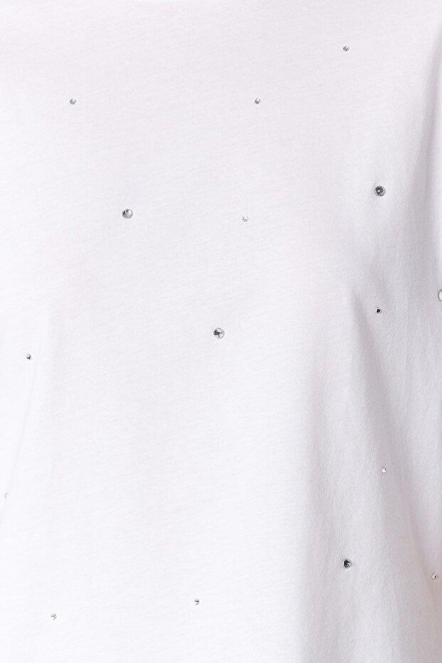 Beyaz %100 Pamuk Taş Detaylı Relaxed/Geniş Rahat Kesim Bisiklet Yaka Örme T-Shirt TWOSS23TS00153 - 4