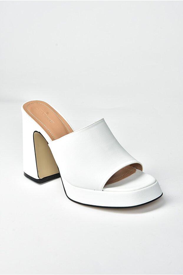 Bílé dámské pantofle na silném podpatku M404100409 - 6