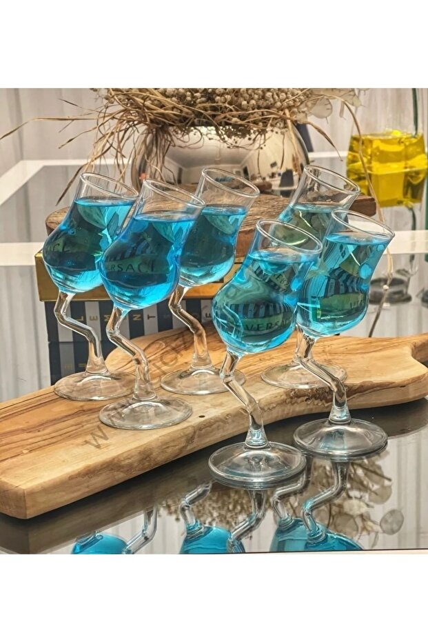مجموعة من 6 أكواب مائلة من Grappa
