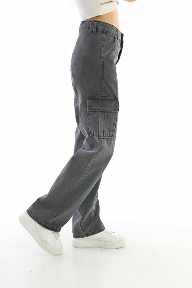 Antonina Smoked Snow Cargo Loose No Back Pocket Lycra Super High Waist Jean Trousers