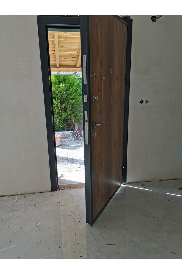Çelik Kapı Sağ - 3