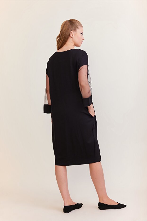 Işlemeli Elbise - 4