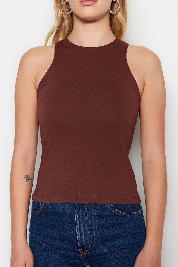 Kahverengi Pamuklu Halter Yaka Fitted/Vücuda Oturan Esnek Örme Atlet TWOSS23AL00069 - 5