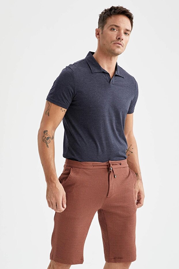 شورت برمودا أساسي بقصة عادية - 2