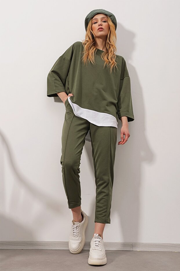 Women's Khaki Crew Neck Blouse with Color Trim and Double Pocket Ribbed Stitch Trousers Set ALC-X8175