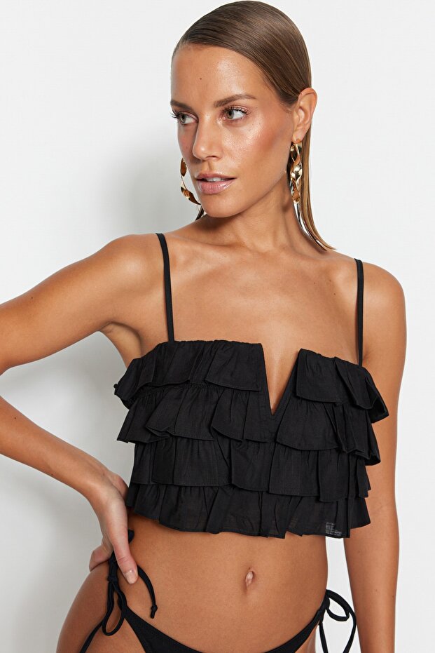 Siyah Dokuma Fırfırlı Plaj Crop Bluz TBESS21BZ0661 - 1