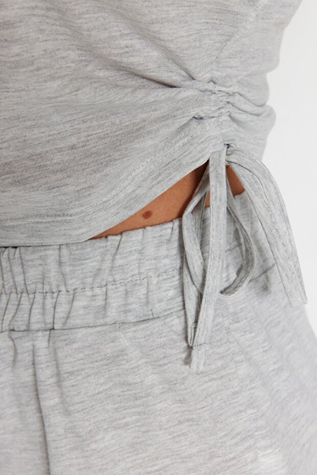 Gri Büzgülü Şortlu Örme Pijama Takımı THMSS23PT00010 - 6