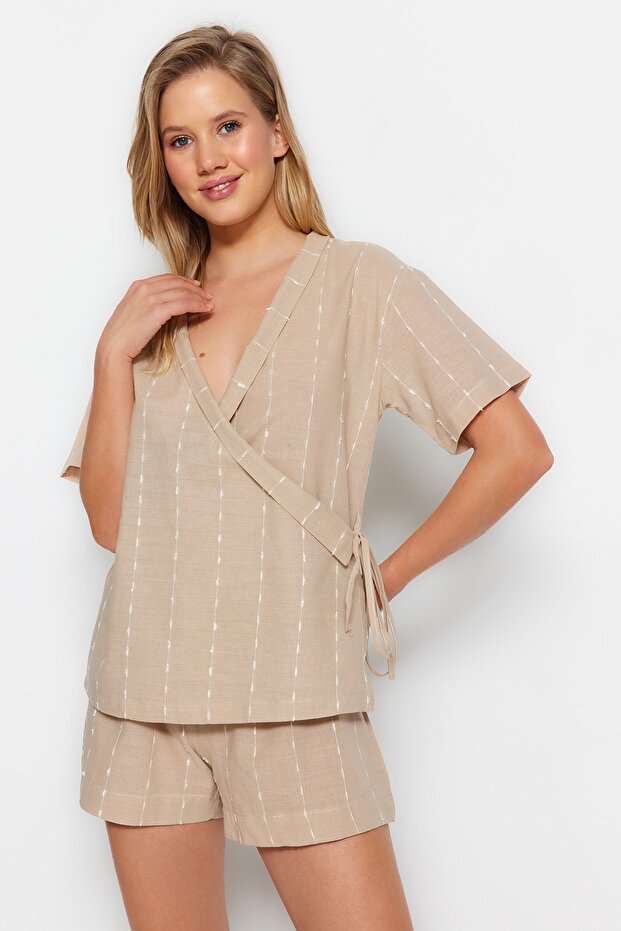 Bej %100 Pamuklu Çizgili Geniş Kalıp Şortlu Dokuma Pijama Takımı THMSS23PT00229 - 2
