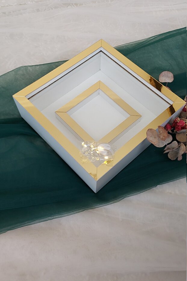 25x25 LED White-Gold Photo Frame with Photo Compartments for Your Rose Designs