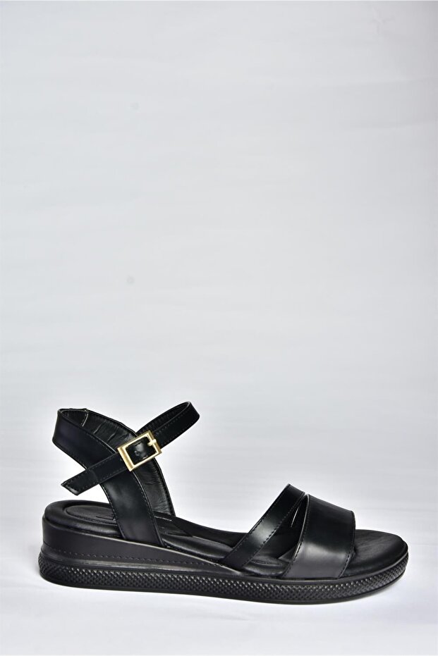 P674300709 Fekete éksarkú napi női szandál - 5