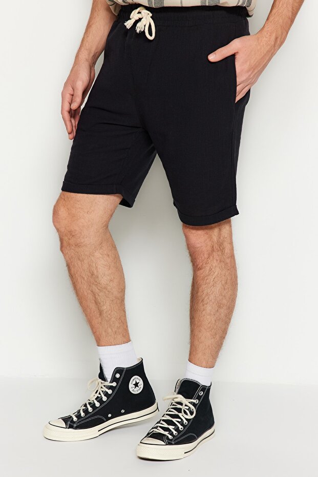 Siyah Normal Kesim/Regular Fit %100 Pamuk Keten Görünümlü Şort TMNSS23SR00030 - 6