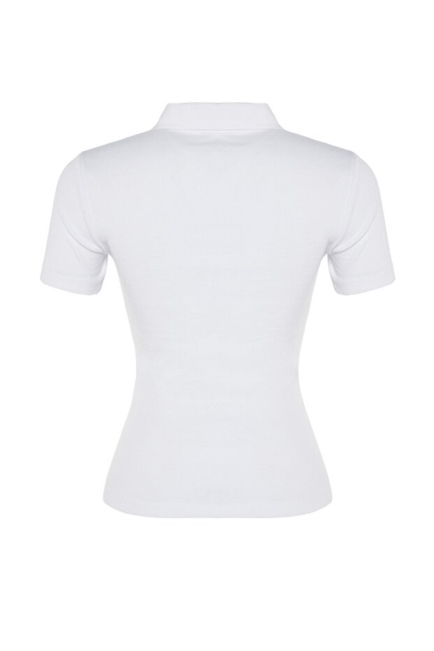 Beyaz Fermuar Detaylı Fitted/Vücuda Oturan Polo Yaka Fitilli Esnek Örme Bluz TWOSS23BZ00496 - 8