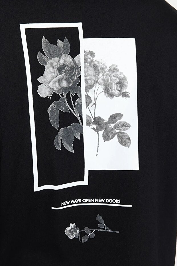 Siyah Büyük Beden Oversize/Geniş Kesim Rahat Çiçek Baskılı %100 Pamuklu T-Shirt TMNSS23TS00136 - 12