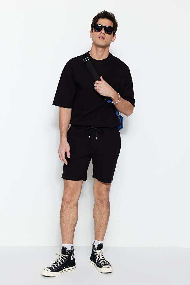 Siyah Regular %100 Pamuklu Fit Dokulu Şort & Bermuda TMNSS23SR00032 - 3