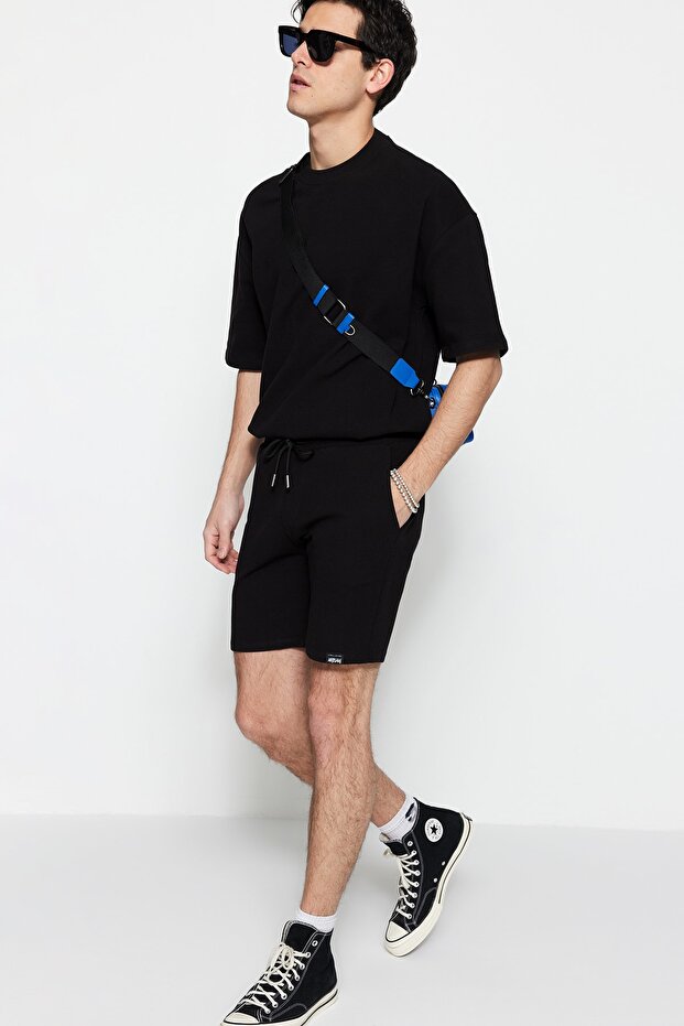 Siyah Regular %100 Pamuklu Fit Dokulu Şort & Bermuda TMNSS23SR00032 - 4