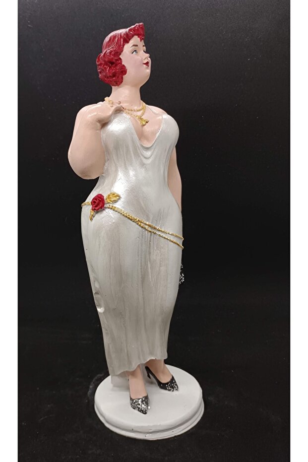 Beyaz Elbiseli Kadın Polyester Heykel